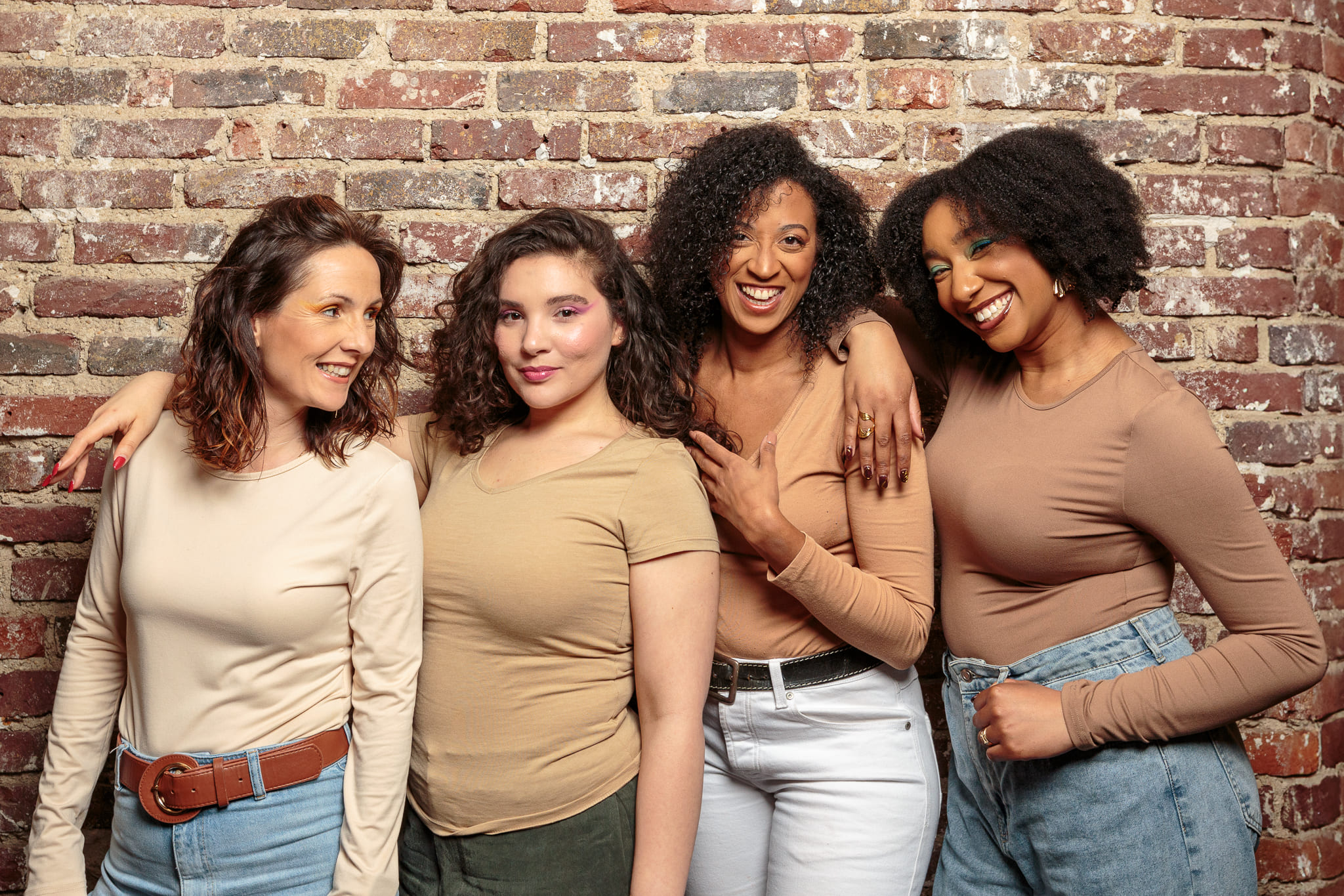 Routine naturelle pour les cheveux ondulés, bouclé, frisés et crépus