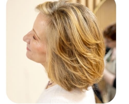 Doré nordique cliente avec la coloration végétale Doré nordique